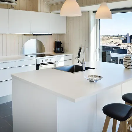 Holiday home Cozy In Ringkobing With Kitchen Klegod